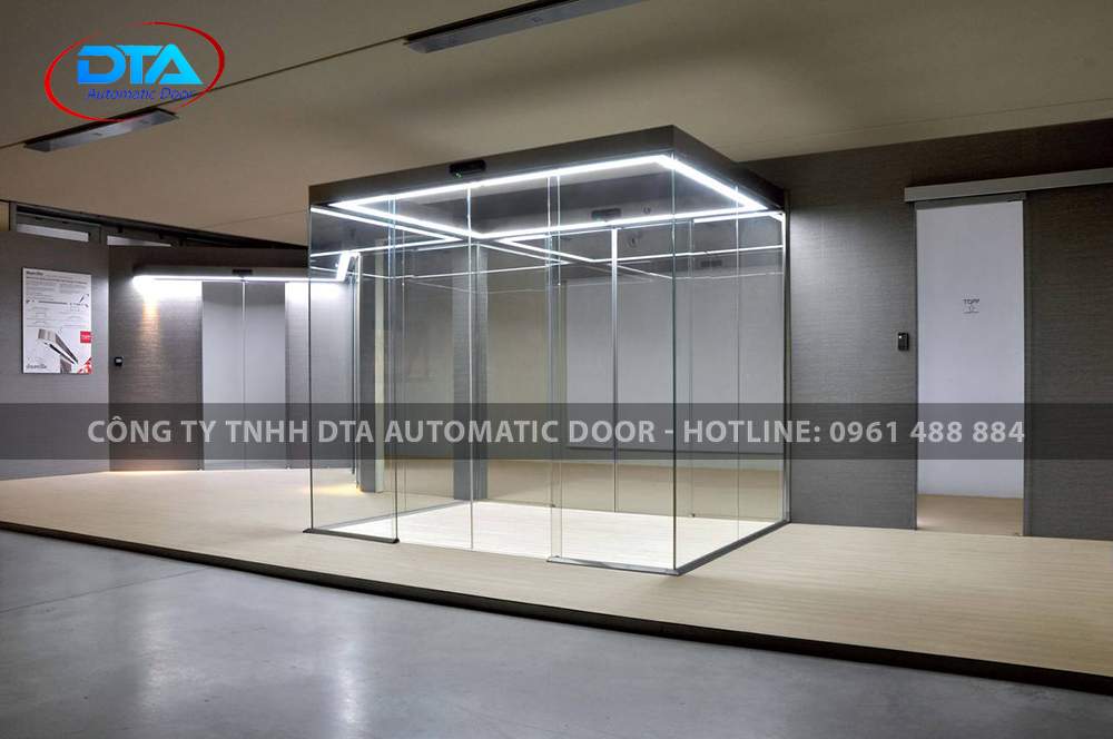 cua kinh truot tu dong 20