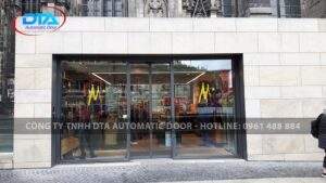 cua truot tu dong gia re 21