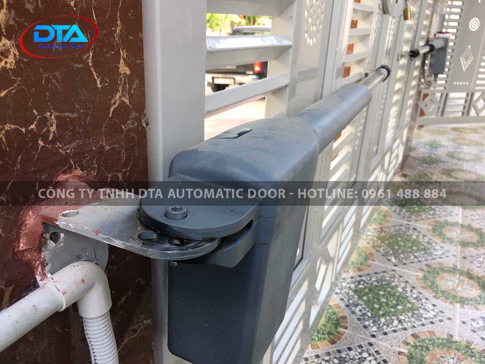 motor thiet bi cong tu dong 01