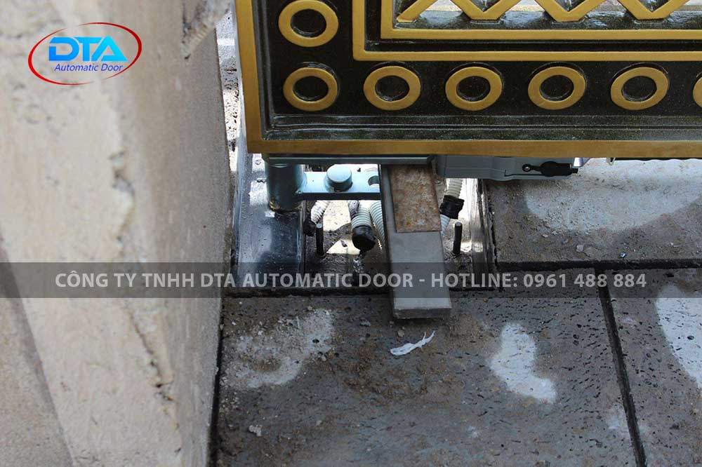 motor thiet bi cong tu dong 09