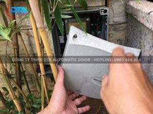 sua chua cong tu dong 03