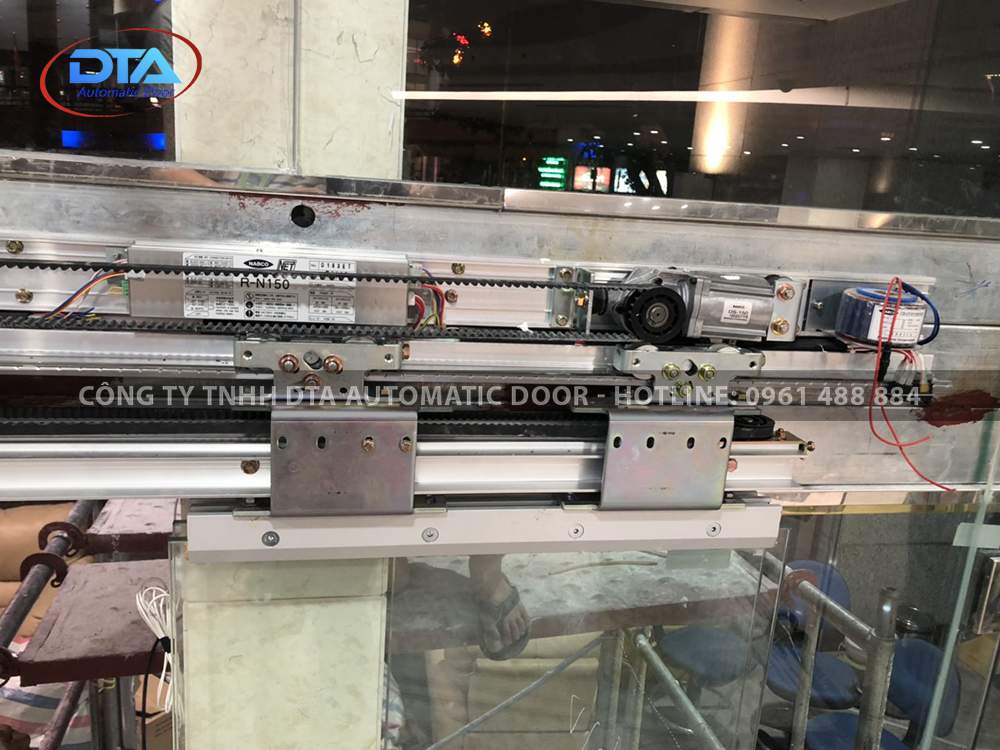 sua chua cong tu dong 07