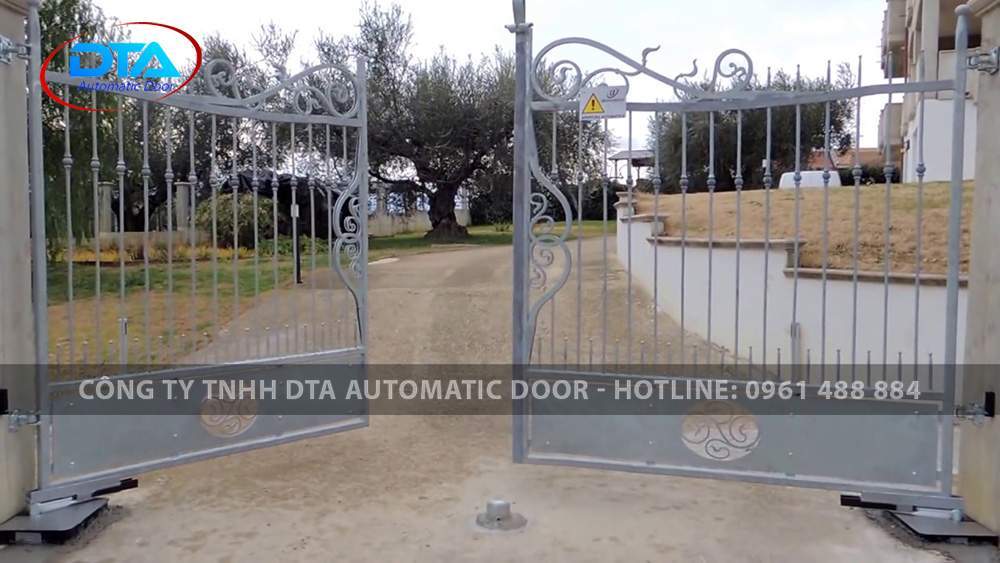 thiet bi cong tu dong 13