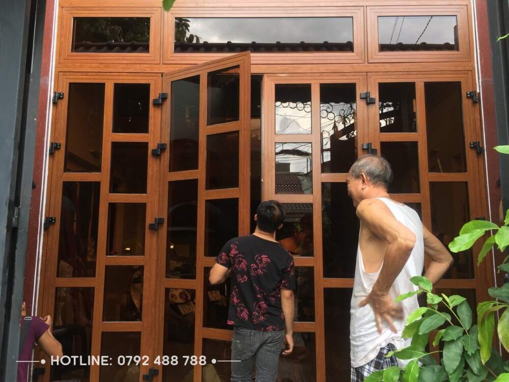 20 mau cua nhom xingfa mau van go dep doc la 10