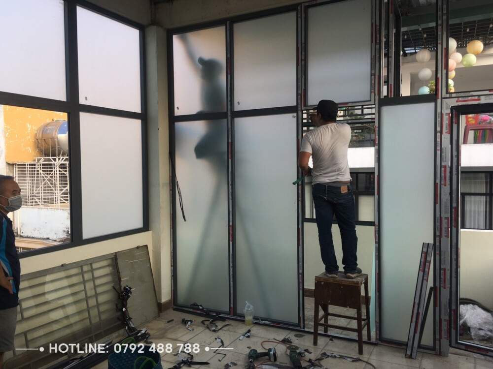 cua nhom xingfa qua dong nhap khau 04