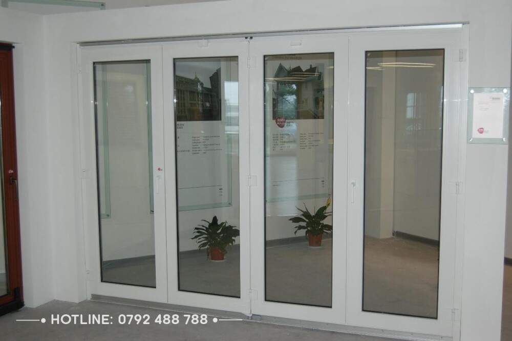 Bật mí mẫu cửa đi 4 cánh nhôm Xingfa đẹp 11 mau cua di mo quay 4 canh nhom xingfa 03