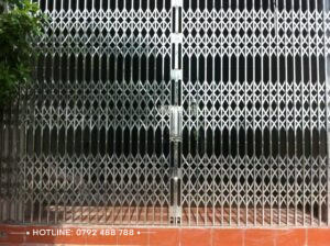 uu diem cua cua xep inox