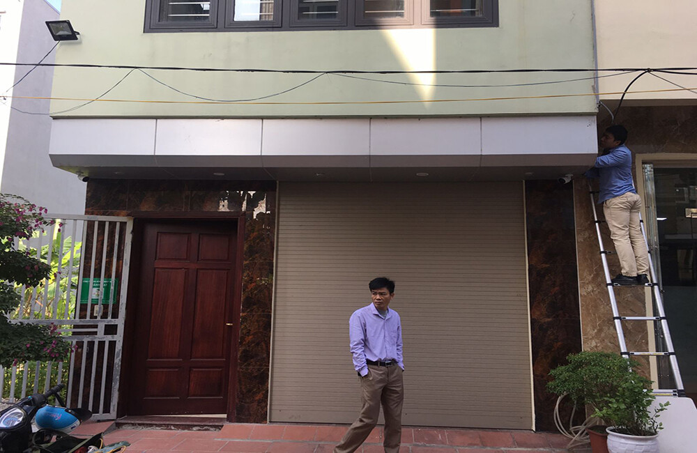 cua cuon dan dung 03