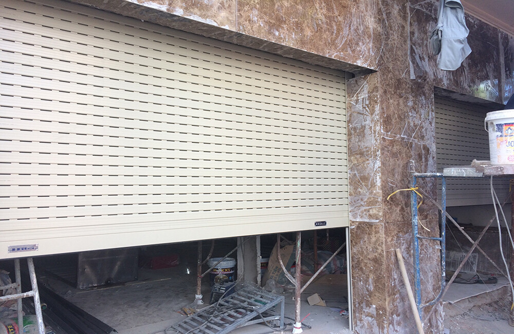 cua cuon dan dung 04